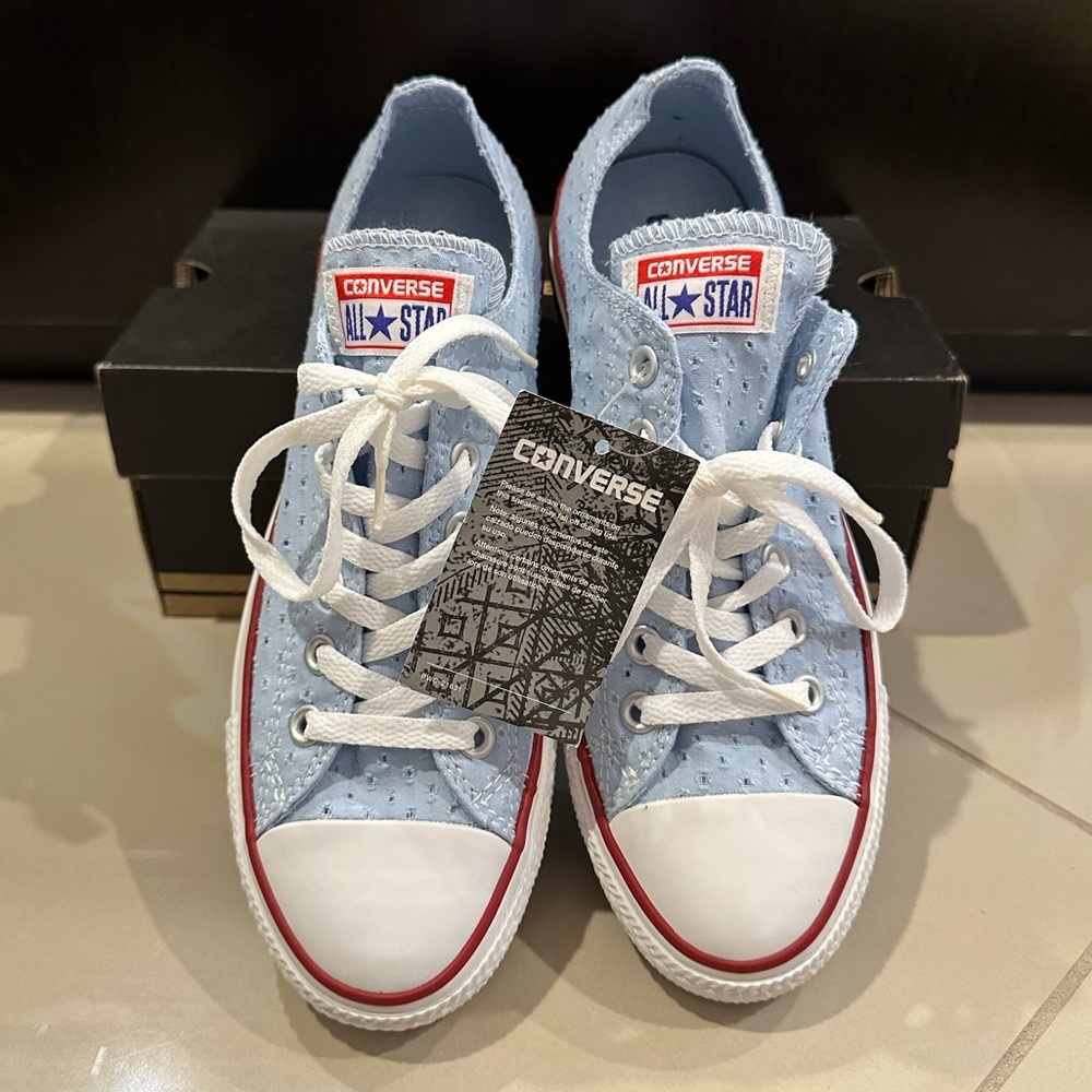 NIB Converse Chuck Taylor Ox Sneakers in Fountain Blue - Picture 6 of 11